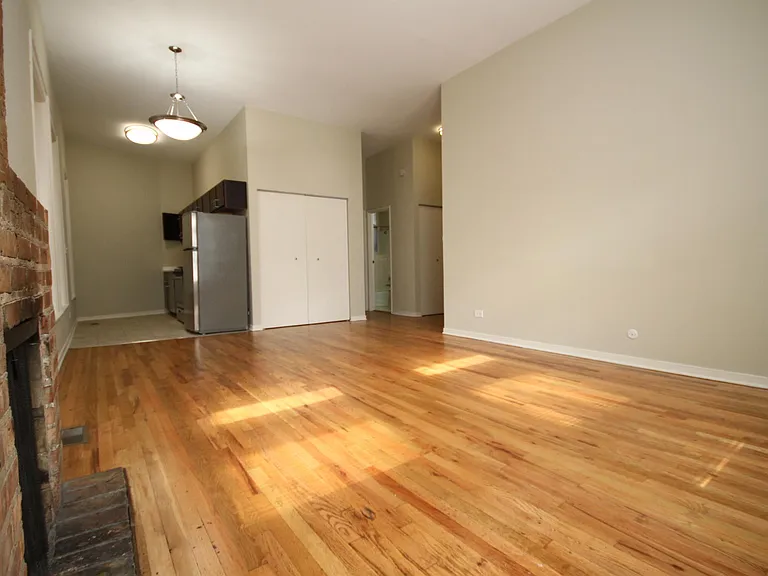 424 W Belden Ave #1W — Photo 4