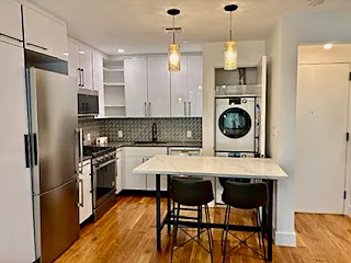 163 Newel St #3B Photo 1