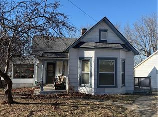 206 Winner Ave, Smithville, MO 64089