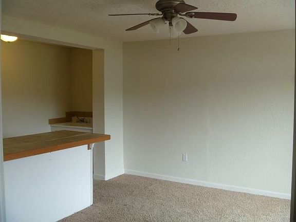 4th image of 902 Washington Ave APT 6