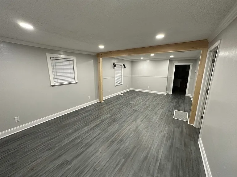 609 Ledford St — Photo 8