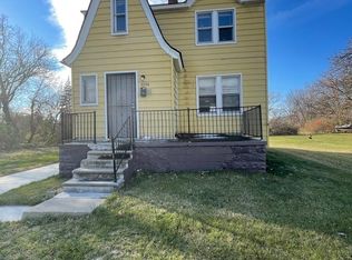 3236 Walnut St, Inkster, MI 48141