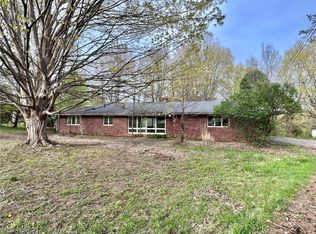 1385 S Medina Line Rd, Akron, OH 44321