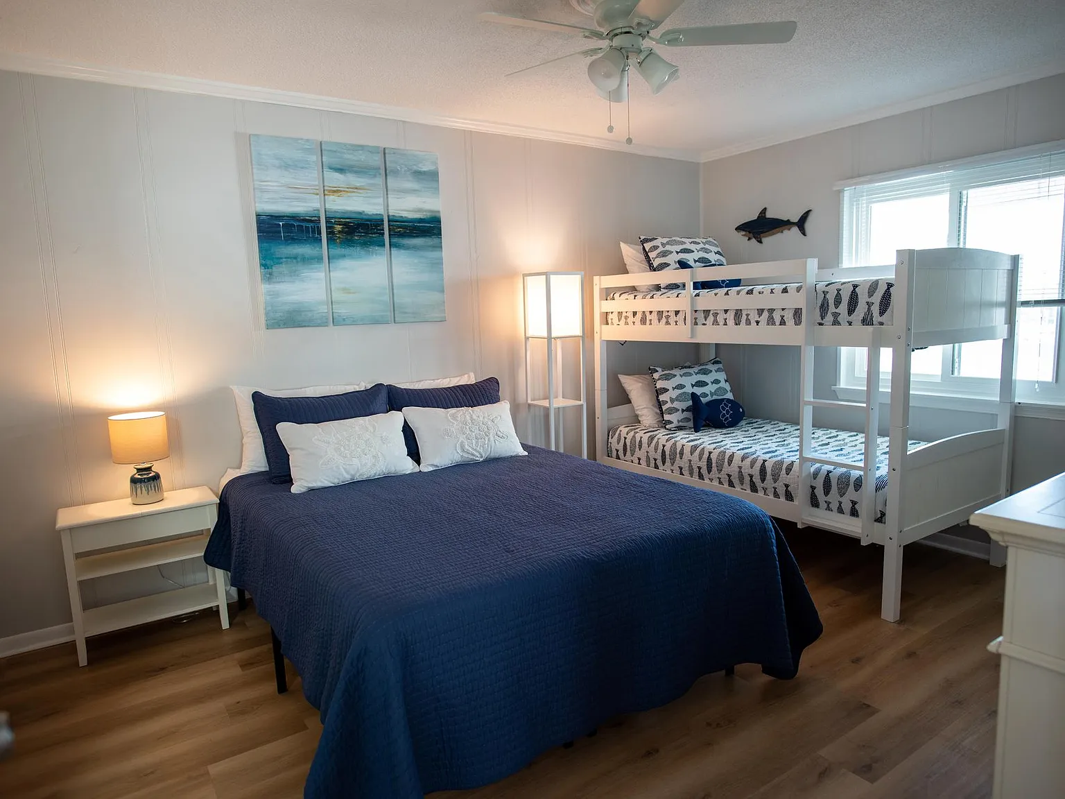 2 bed, 896 sqft, $2,500 — Photo 2