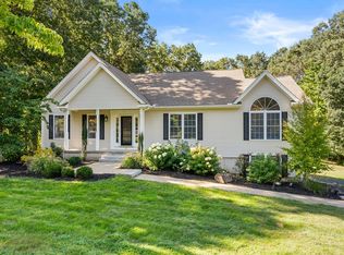 32 Hillcrest Cir, Westfield, MA 01085