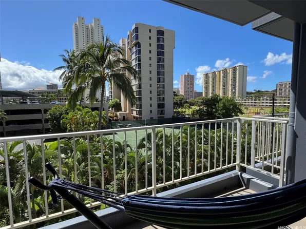 955 Ala Lilikoi St APT 404, Honolulu, HI 96818