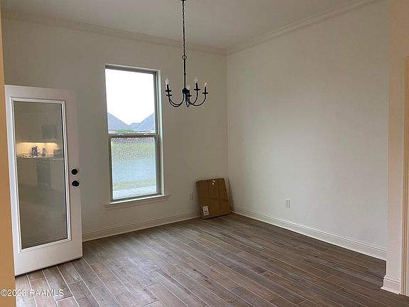 4th image of 103 Preston Rose Ln