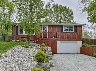 5017 NW Linder Ln, Kansas City, MO 64151