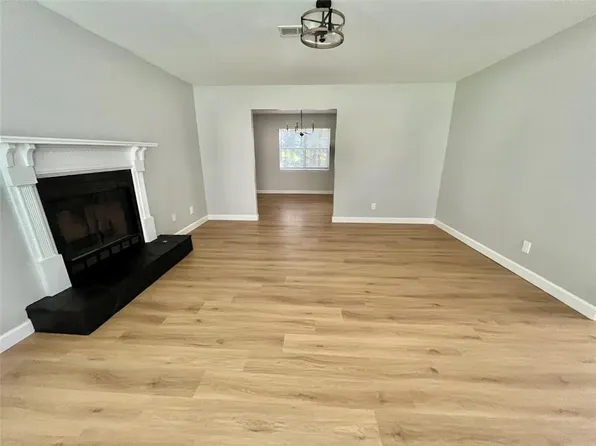 5464 Fox Haven Trl, Stone Mountain, GA 30088