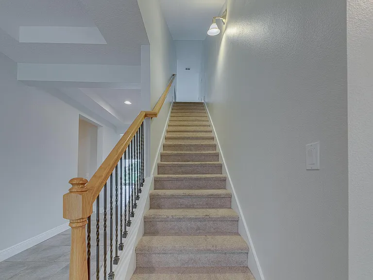 3723 Paradiso Cir — Photo 32