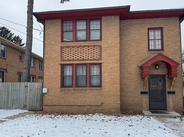 905 18th St, Rockford, IL 61104