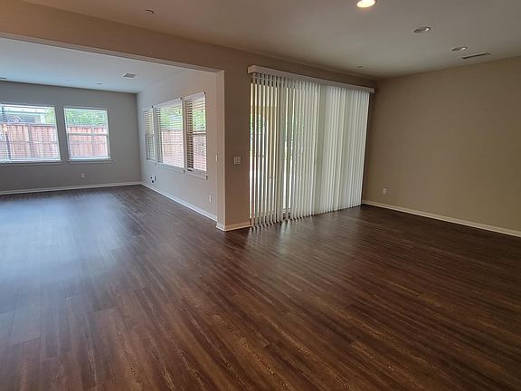 5th image of 27951 Mead Ct