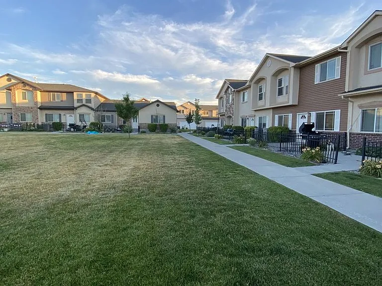 1512 N 540 W #103 — Photo 12