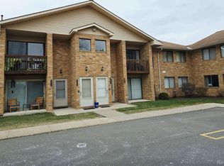 29564 Clarita St, Livonia, MI 48152