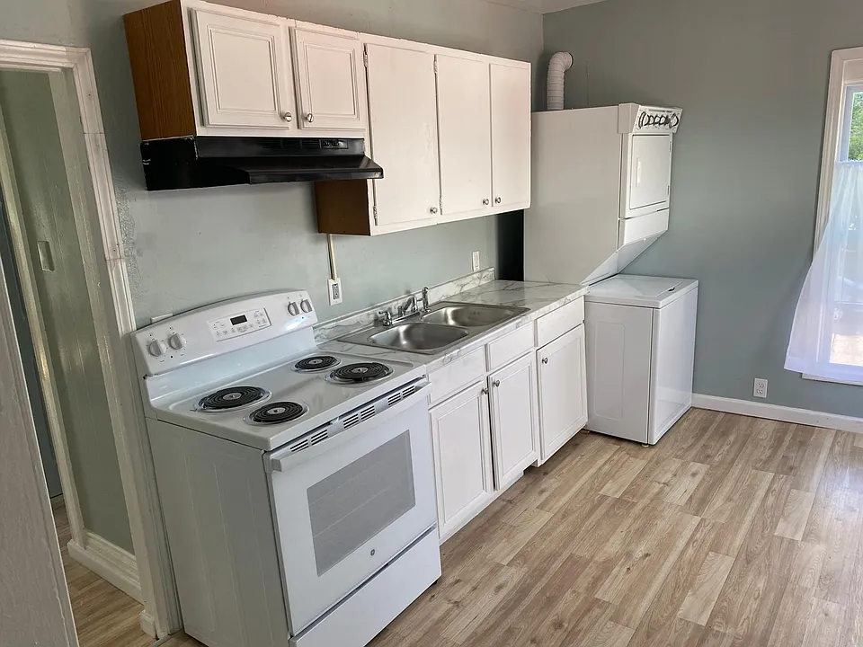 310 Gotham St #2