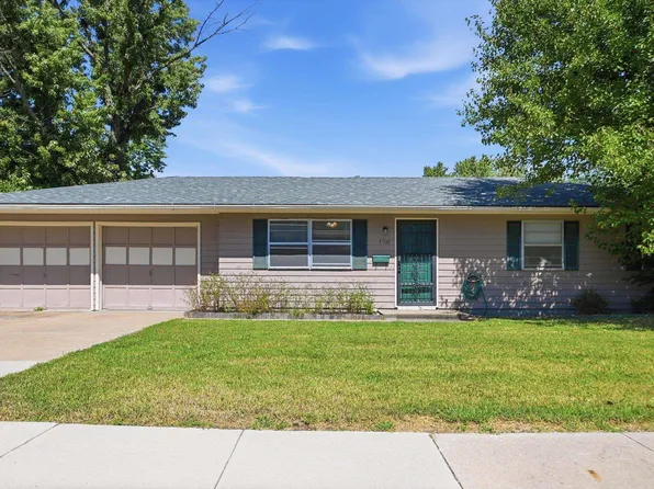 4032 SW 34th St, Topeka, KS 66614