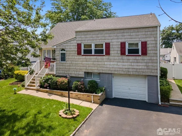 190 Arlington Dr, Fords, NJ 08863