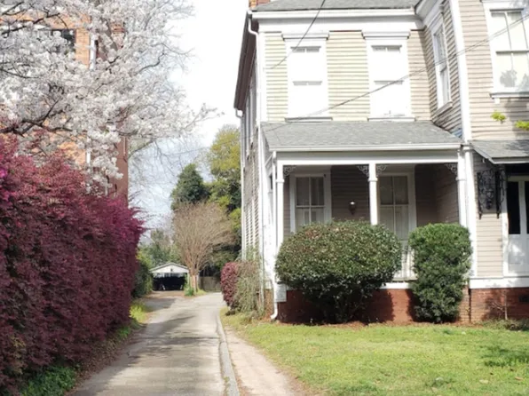 561 College St APT 3, Macon, GA 31201