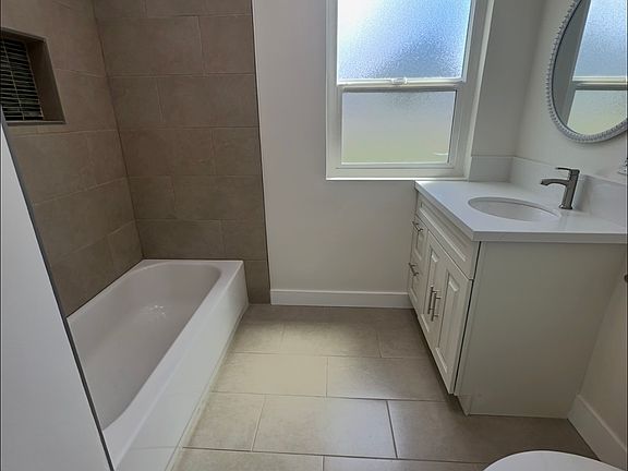 5th image of 1413 Morse Ave