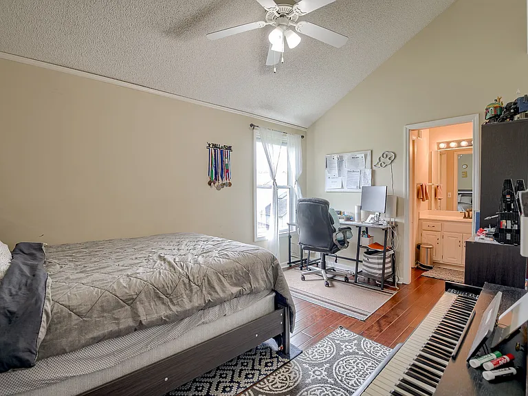 14533 Newton St — Photo 20