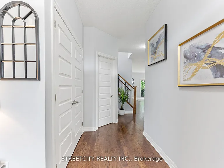1271 Howlett Cir — Photo 5