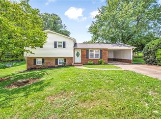 1208 Bowen Rd, Yadkinville, NC 27055