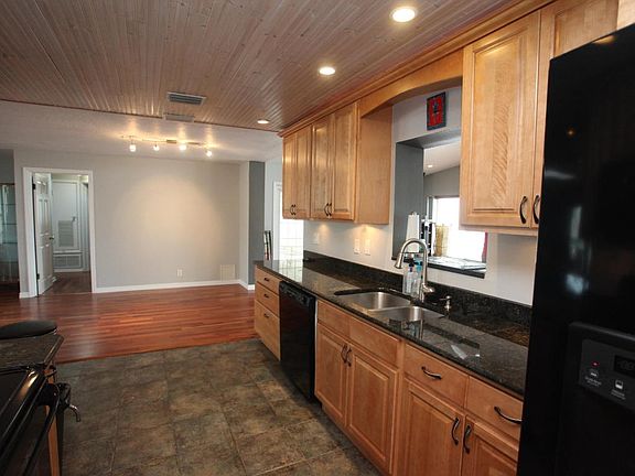 5th image of 1504 Orange St