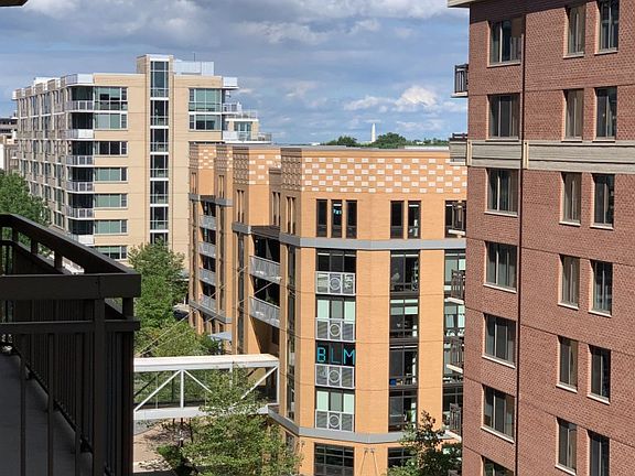 5th image of 901 N Monroe St APT 810