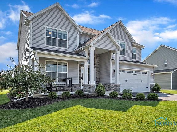 3rd image of 25190 Saddle Horn Dr