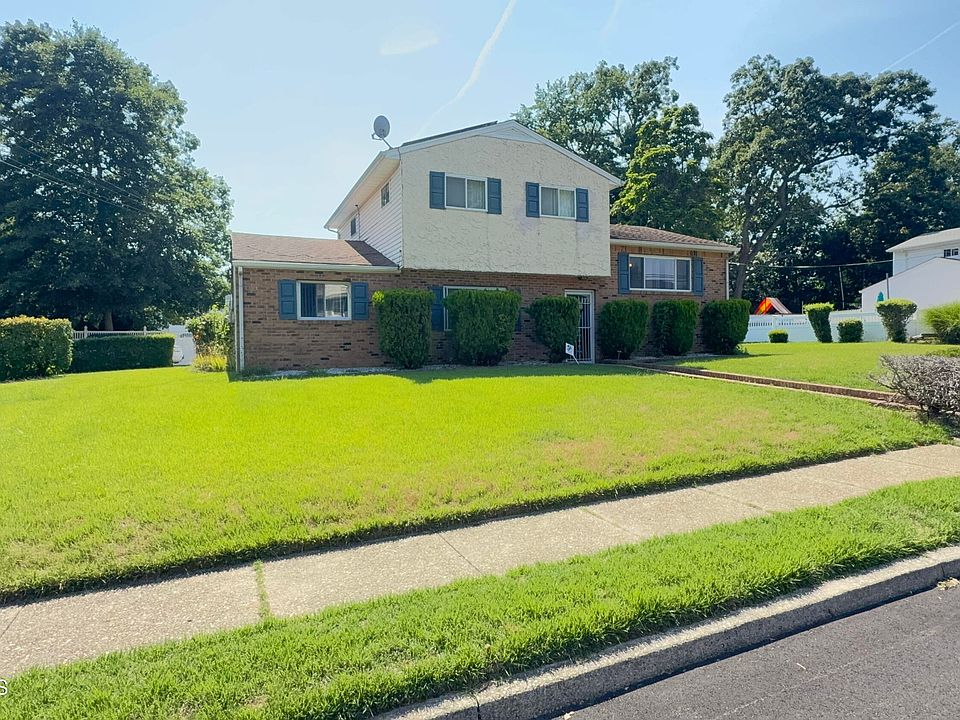 1st image of 103 Iris Dr