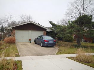 1865 Claremont Rd, Hoffman Estates, IL 60169