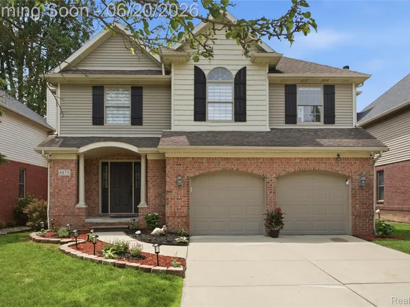 8873 Northern Ave, Plymouth, MI 48170