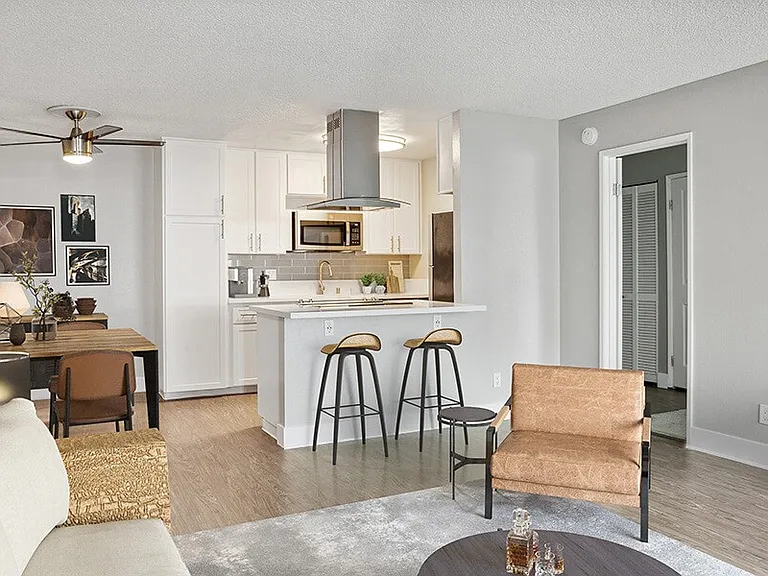 Cove La Mesa — Photo 2