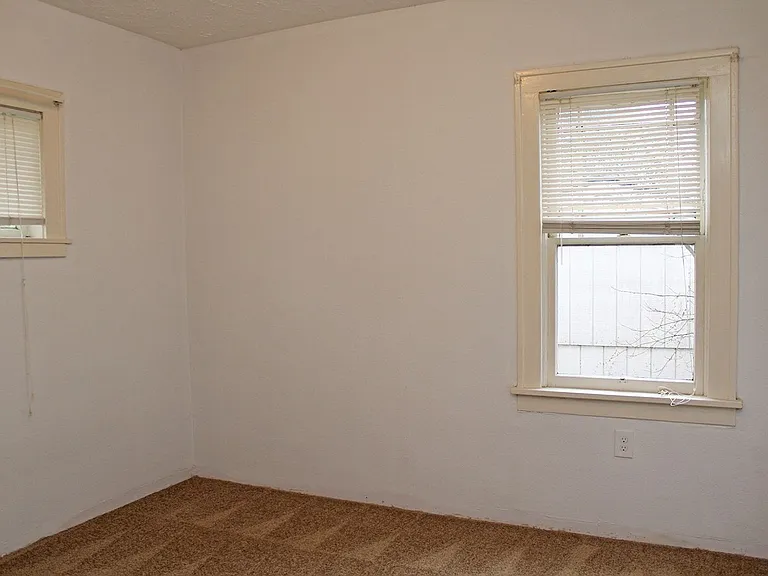 6315 NE Fremont St — Photo 11