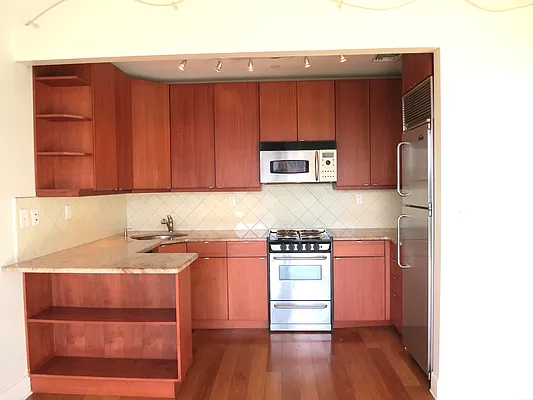 Rented by Brooklyn Heights Real Estate Inc | media 14