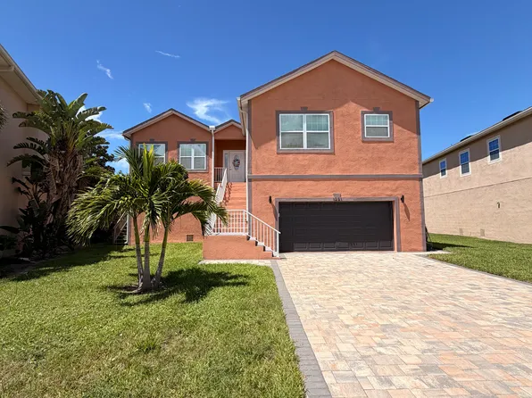 1081 S Pointe Alexis Dr, Tarpon Springs, FL 34689