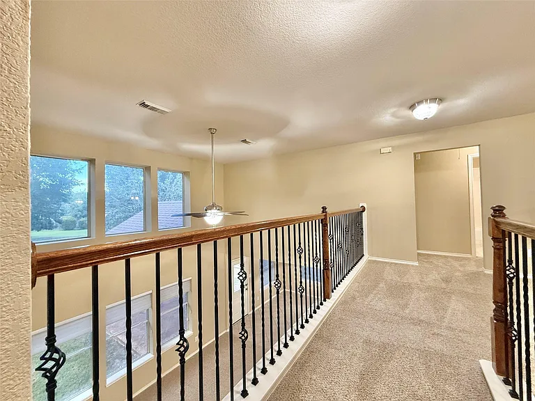 1810 Katlyn Ln — Photo 31