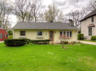 435 Shady Ln, Barrington, IL 60010