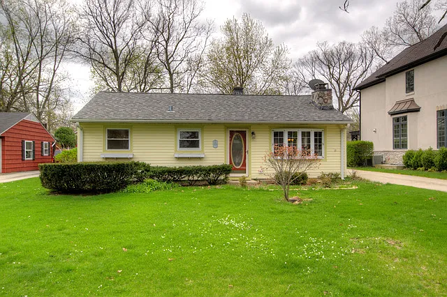 435 Shady Ln photo 1