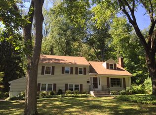 60 Woodland Dr, Princeton, NJ