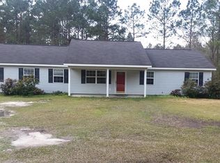 1072 Lawanna St, Baxley, GA 31513