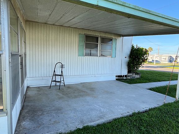 3rd image of 231 Royce St