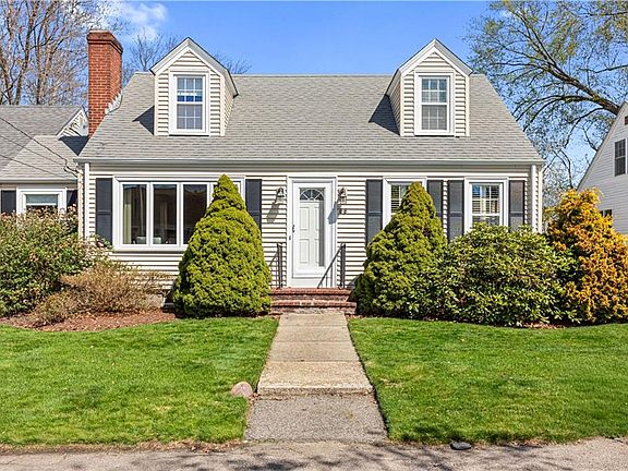 2nd image of 55 Lindy Ave
