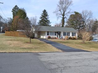 100 Robin Rd, Waynesboro, VA 22980
