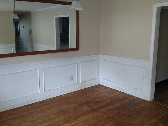 3rd image of 101 New York St