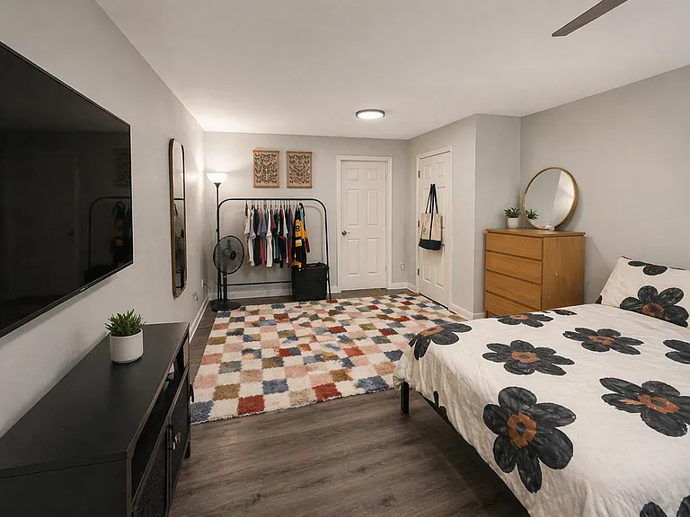 1115 Missionwood Ln — Photo 4