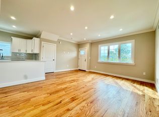 29 Hickory Ave #1, Staten Island, NY 10305