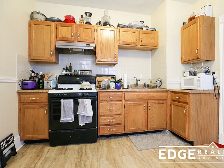 16 Fuller St #1A — Photo 3