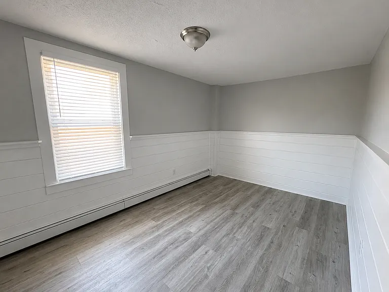220 Weir St #4 — Photo 10