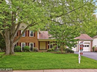 1717 Larkmeade Dr, Vienna, VA 22182